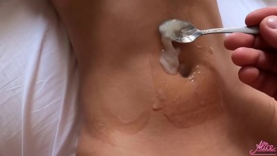 Pompino profondo e sesso appassionato Close-up - Sperma mangiato