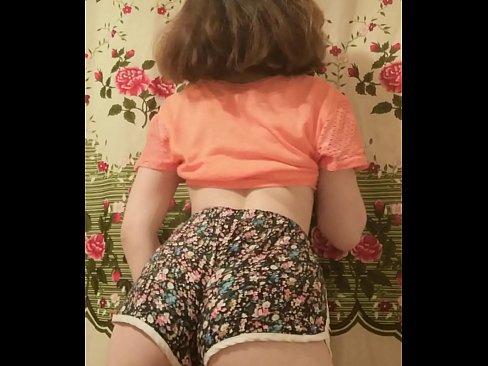 ❤️ Giovane pupa sexy fa uno striptease riprendendo i suoi pantaloncini alla telecamera ❤❌ Porno duro al it.com-porn-mz.ru ❌