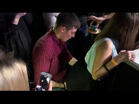 ❤️ Sesso reale in un nightclub russo. Ragazza russa di 18 anni nell'ano e nella vagina scopata in un nightclub ❤❌ Porno duro al it.com-porn-mz.ru ❌